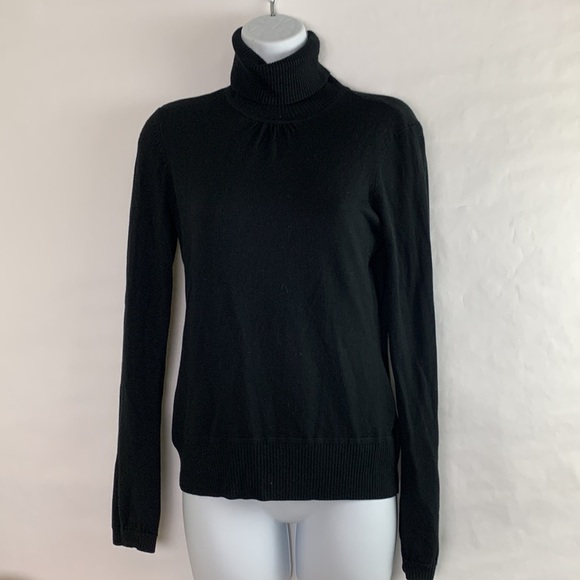 Universal Thread Black Turtleneck Long Sleeve Sweater Size M - Picture 2 of 5